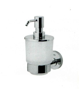Стеклянный диспенсер для жидкого мыла с настенным держателем Код поставщика: А5536900