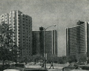 Жилой комплекс ствольно-панельной системы в Чикаго, 1961—1966 гг. Архитектор. Б. Голдберг