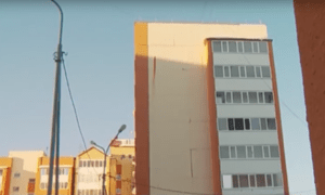 В Тюмени решили демонтировать и собрать заново накренившуюся секцию девятиэтажки 