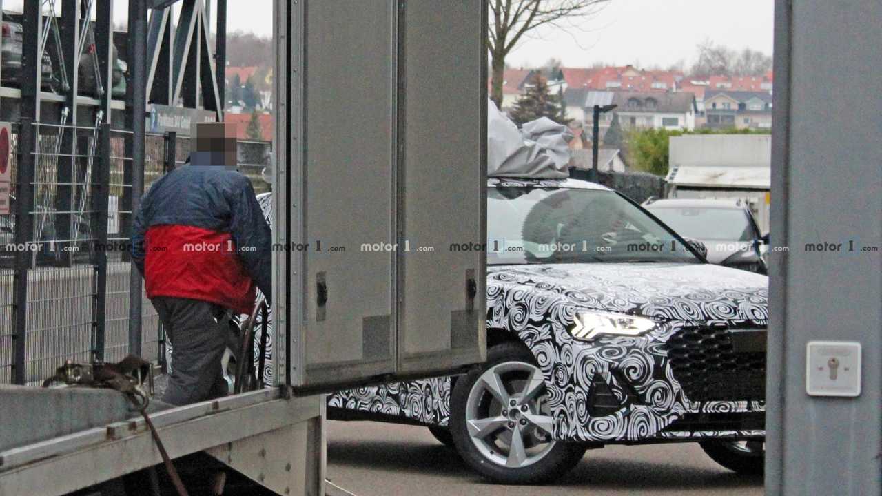Audi Q4 (2019): Neue Erlkönigbilder