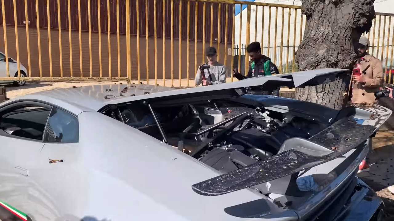 Lamborghini Huracan Performante stürzt beim Supercar-Treffen ab
