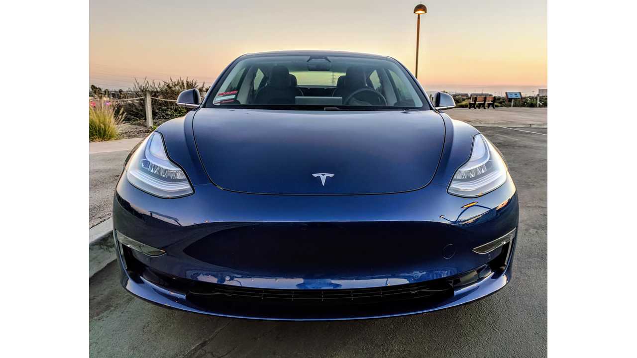 Tesla Model 3 vorne
