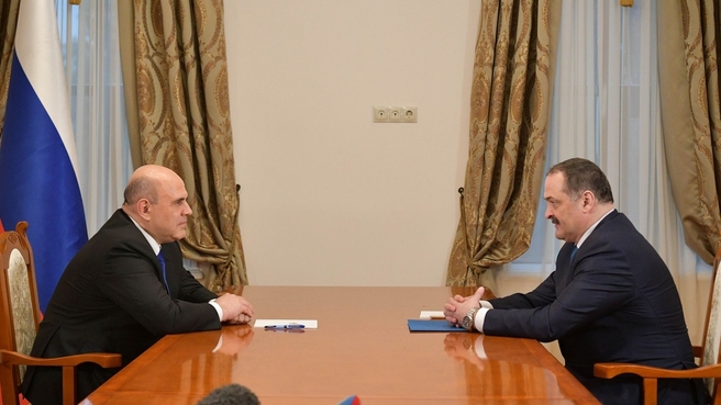 Беседа с временно исполняющим обязанности главы Республики Дагестан Сергеем Меликовым