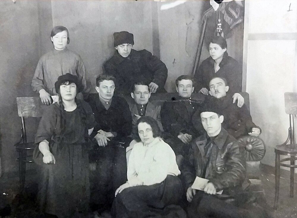 Делегаты от Шараповской волости на XIV Уездном съезде Сергиевской организации РЛКСМ 1 февраля 1926 года. Главархив Москвы