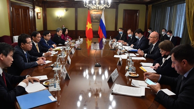 Дмитрий Чернышенко и Буй Тхань Шон обсудили реализацию российско-вьетнамских инвестпроектов