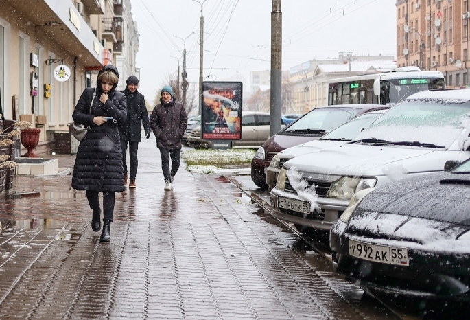 Февраль в Омске начнется с теплой и снежной погоды
