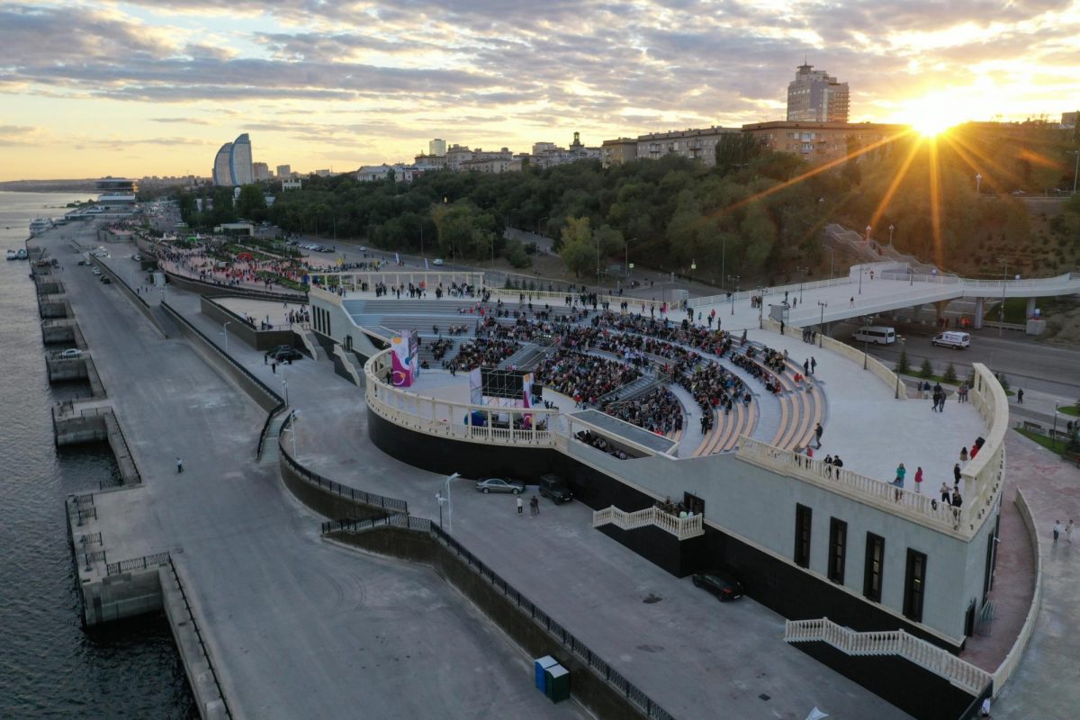 Амфитеатр и фонтаны: как преобразилась Центральная набережная Волгограда
