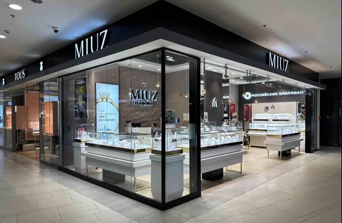 Обновленный магазин MIUZ Diamonds открылся
