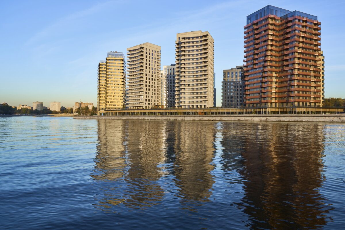 Служба комфорта Sminex взяла в управление квартал Foriver