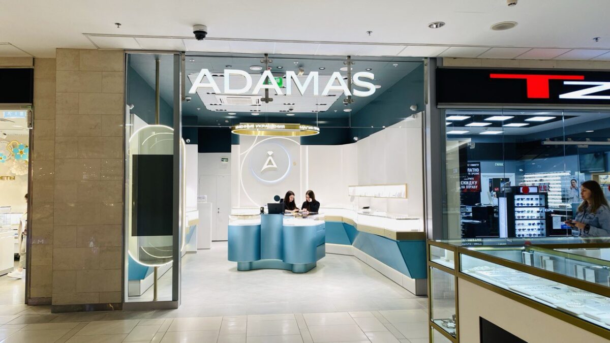 Лучшие бриллианты: ювелирный бренд ADAMAS открыл свой флагманский магазин в Петербурге