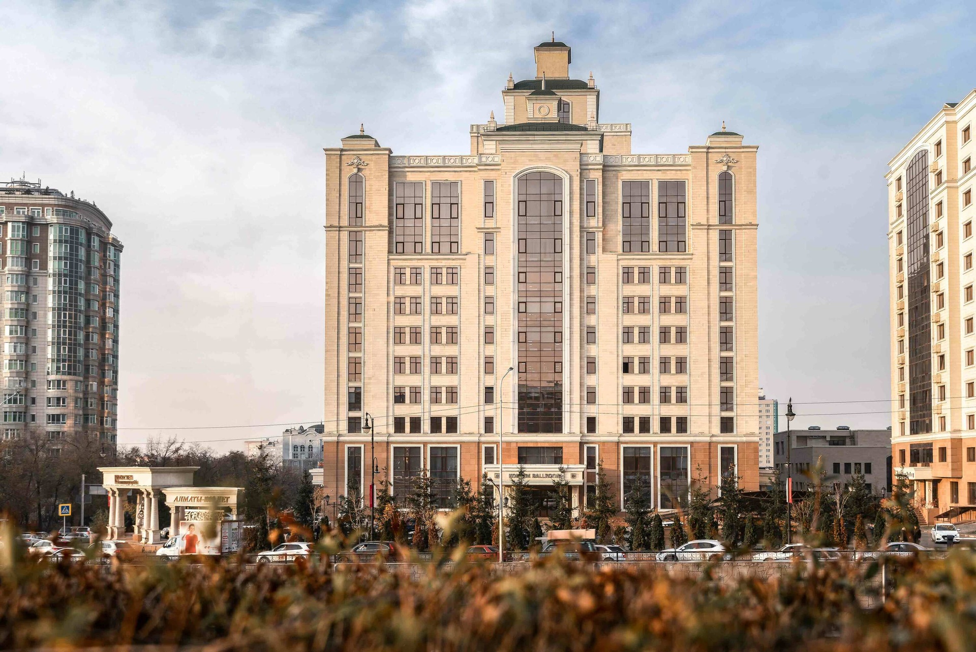 Онлайн-кинотеатр Unico Play полностью арендовал сервисный офис Workflow в Алматы